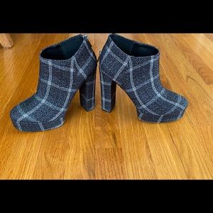 Jessica Simpson booties new never worn 6